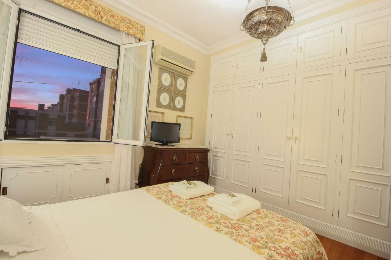 Apartamento La Feria Lägenhet Sevilla Exteriör bild