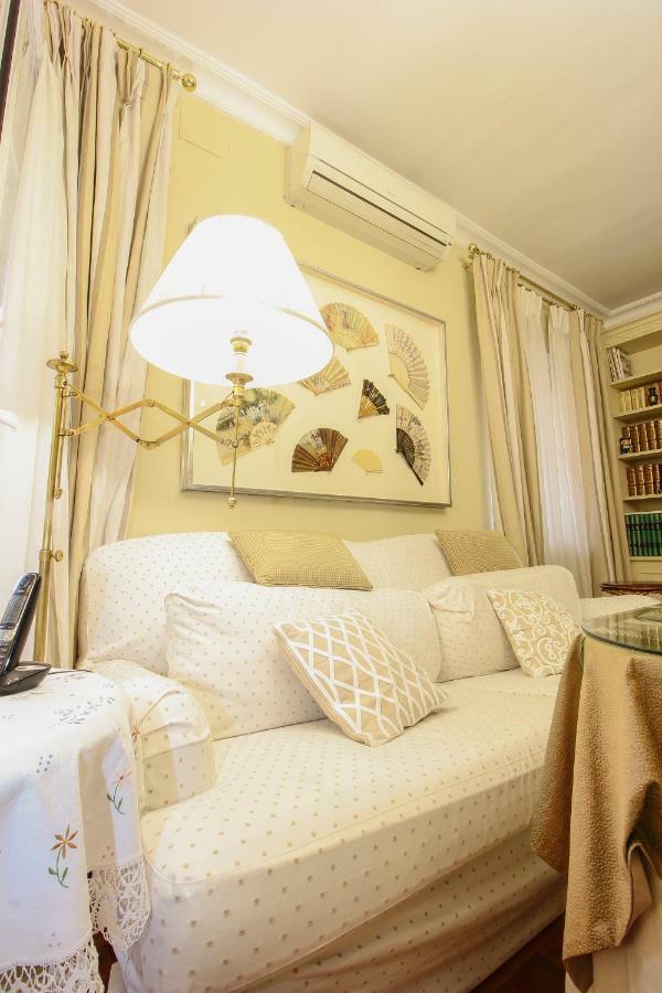 Apartamento La Feria Lägenhet Sevilla Exteriör bild