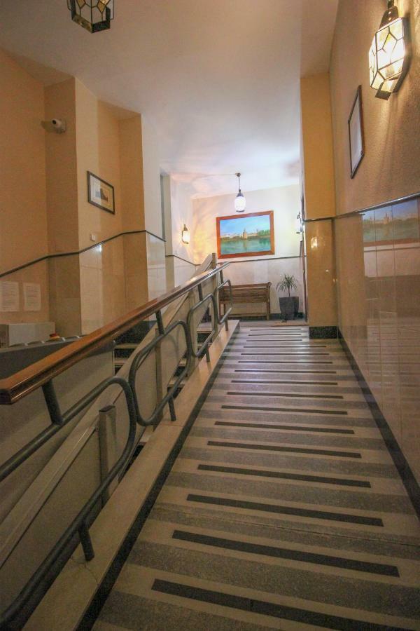 Apartamento La Feria Lägenhet Sevilla Exteriör bild